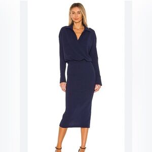 Collared Drop Waist Navy dress
L'Academie Size Medium Quiet Luxury minimalist